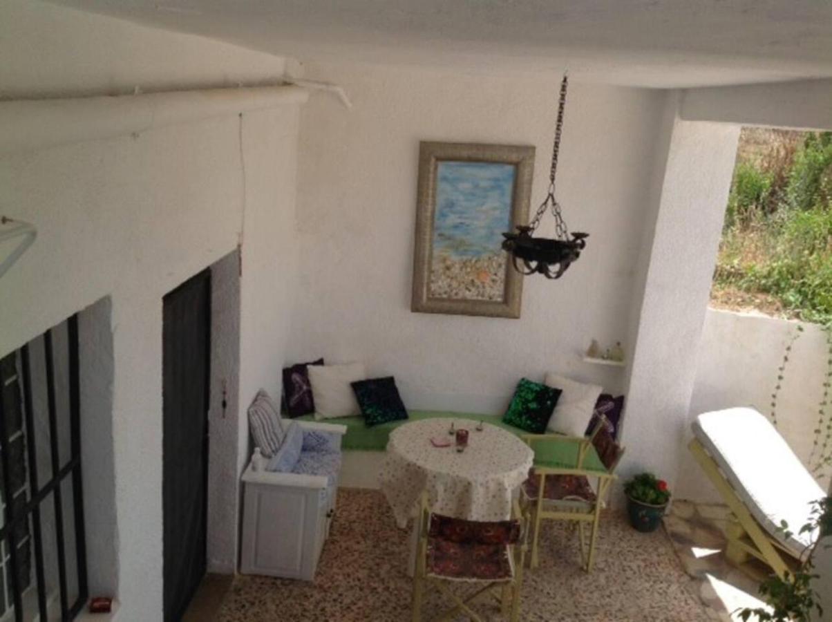 Traditional Spanish Cave House In Alguena Villa Buitenkant foto